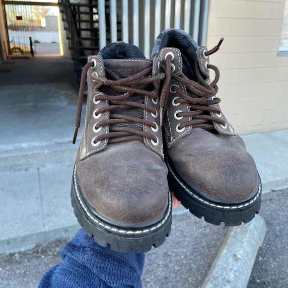 Y2K Chunky Platform Brown Skechers Boots - Picture 3 of 5